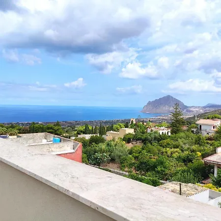 Apartment Il Ficodindia Bianco-appartamento Con Terrazza